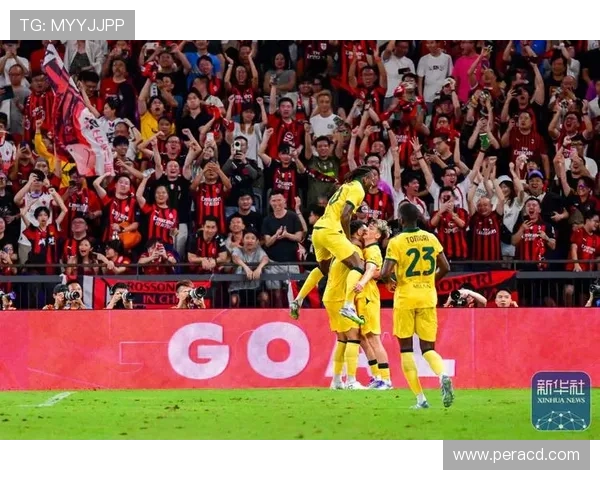 香港足球明星队激情对决球票热销引发球迷狂潮