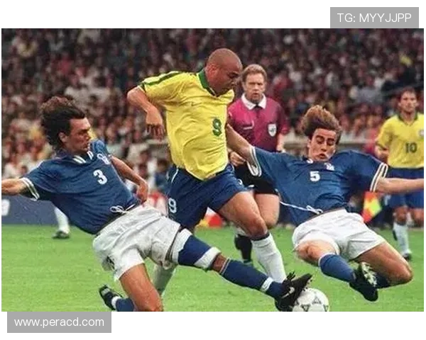 最牛逼足球明星背后的传奇故事与无与伦比的成就揭秘