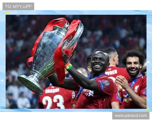 八号球员的传奇之路足球明星背后的故事与荣耀