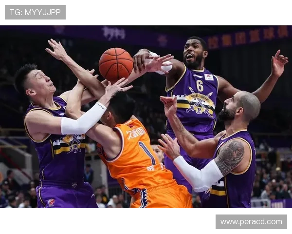 深入剖析上海篮球队战术特点与对手策略的全面对比分析